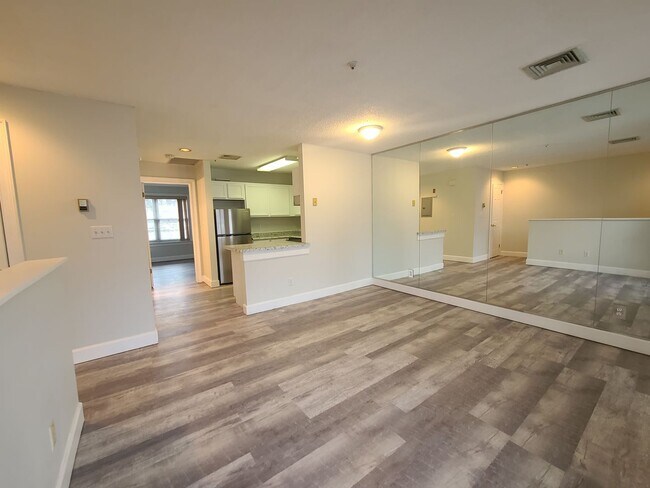 Building Photo - Hill Side Park Condominium