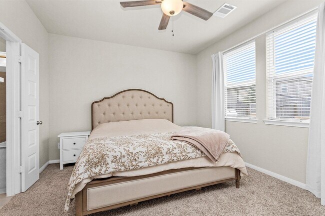 Building Photo - 18503 Sunrise Maple Dr