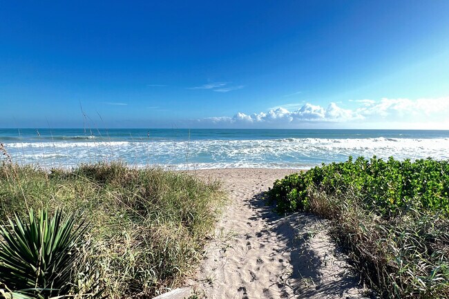 Building Photo - 3541 NE Ocean Blvd