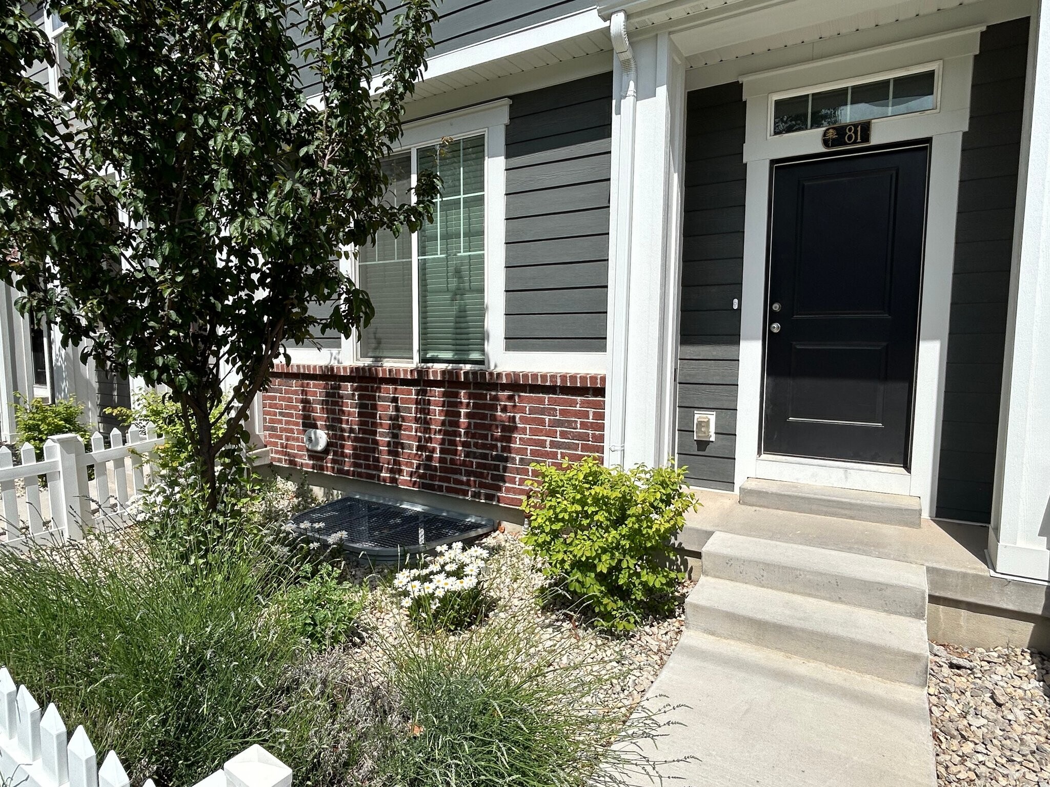 Building Photo - 81 N Orch Dr