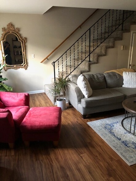 Building Photo - 3834 Granny White Pike