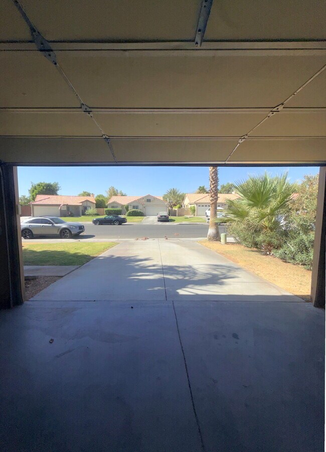 Building Photo - 3-Bedroom Home, Large Rear Yard! La Quinta, Long-term (1 Year) Rental