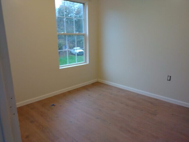 Building Photo - 1299 Porters Rd