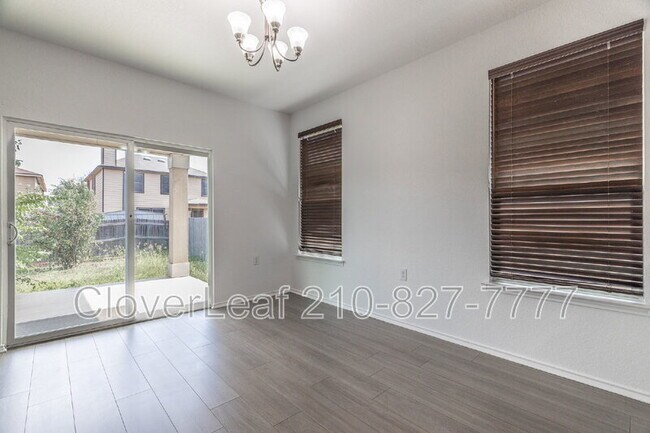 Building Photo - 7422 Bluebonnet Bay