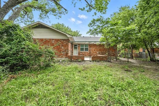 Building Photo - 304 N Bonham Dr