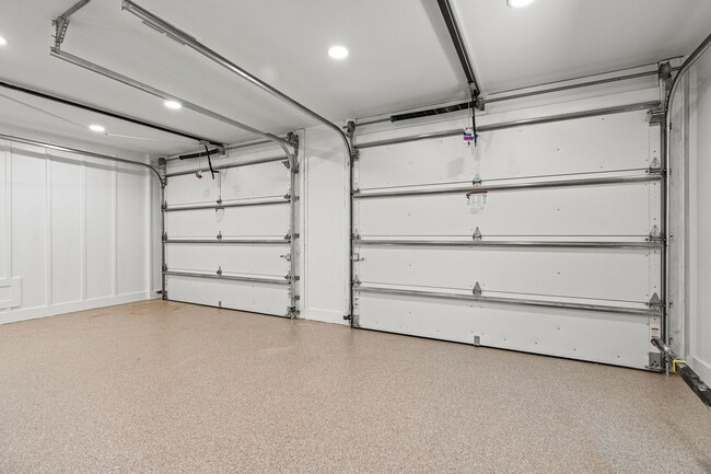 Building Photo - 202 NE 2nd Ave