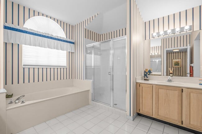 Building Photo - 2746 Linkside Dr