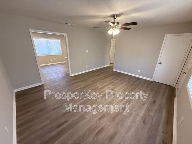 Building Photo - 5552 Tappan Ct