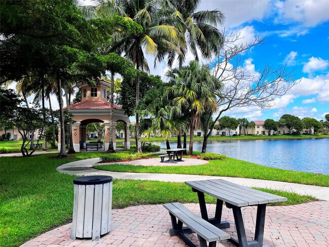 Building Photo - 2545 SW 83rd Terrace