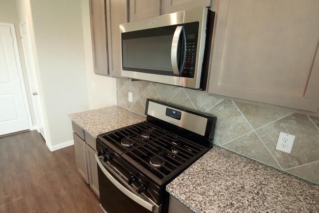 Building Photo - 3010 Orchid Ranch Dr