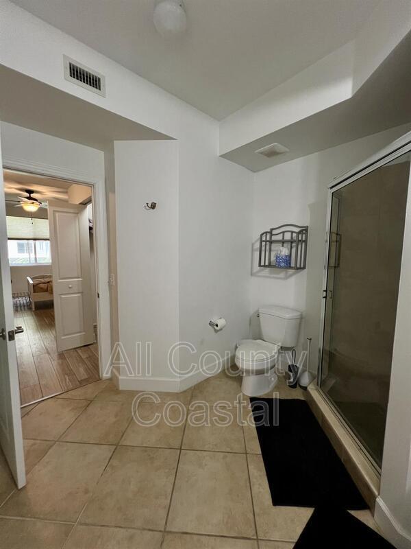 Building Photo - 1660 Renaissance Commons Blvd