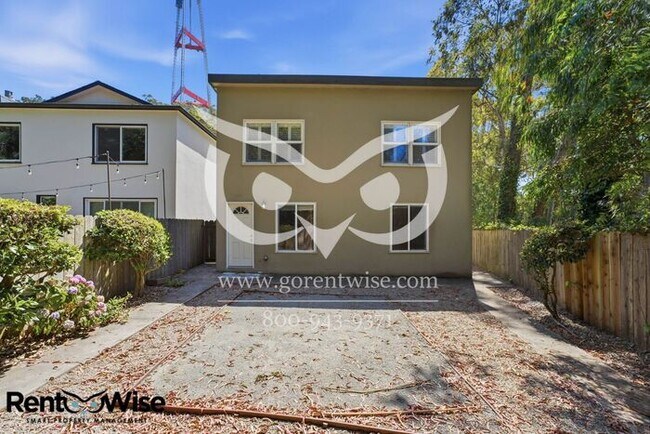 Building Photo - 190 Forest Knolls Dr