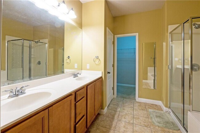 Building Photo - 305 Arrowhead Trail