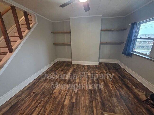 Building Photo - 212 Kenmawr Ave