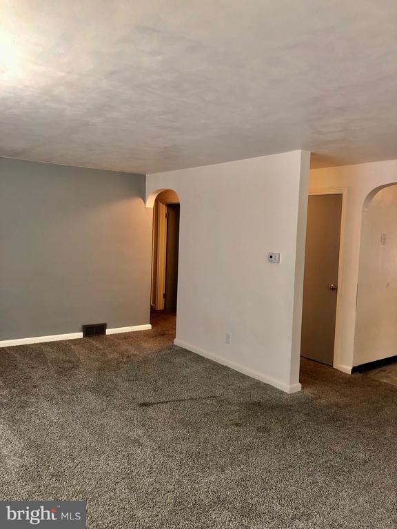 Building Photo - 50 Dymond Ave