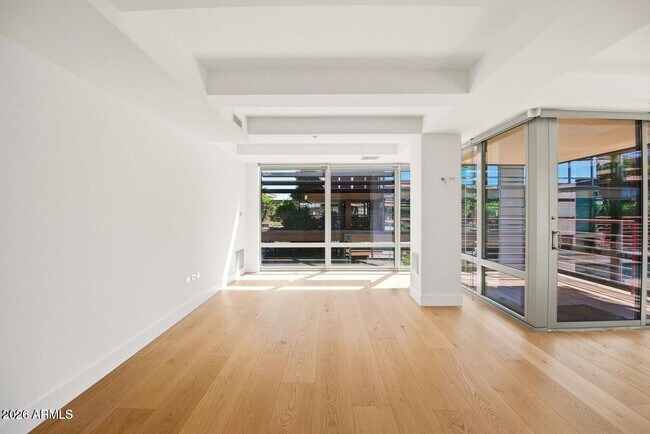 Building Photo - 7131 E Rancho Vista Dr