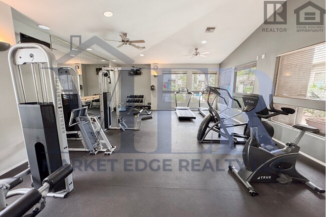 Building Photo - 2Bed/2Bath Furnished Condo at Chandler Blvd/40th St! Ready for Immediate Move-In!