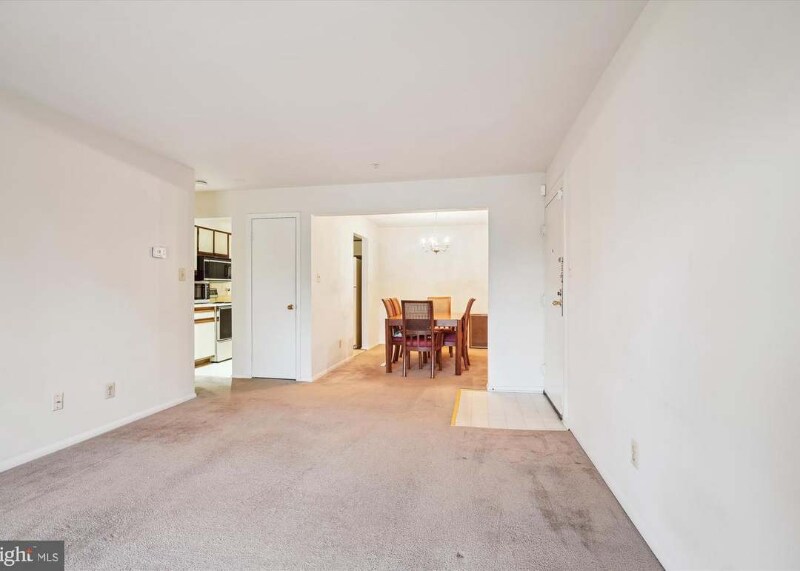 Building Photo - 7911 Badenloch Way