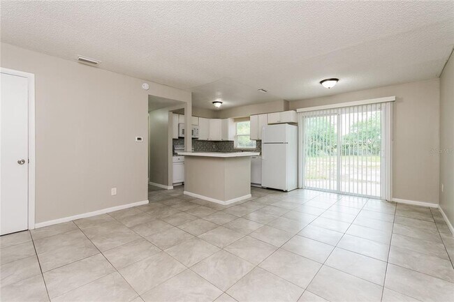 Building Photo - 3201 Bon Air Dr
