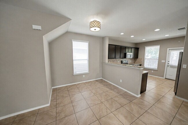 Building Photo - Beautiful 4-Bedroom, 3-Bath Home in Kensington Ranch - Realtor Commission: $500