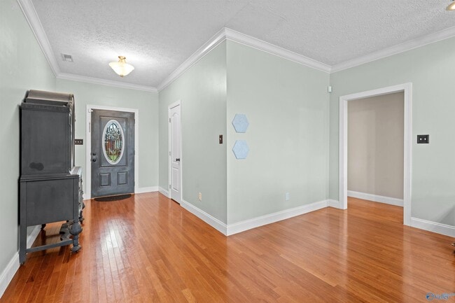 Building Photo - 25850 Iron Gate Dr