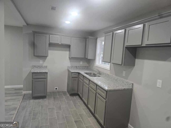 Building Photo - 712 S Jefferson St