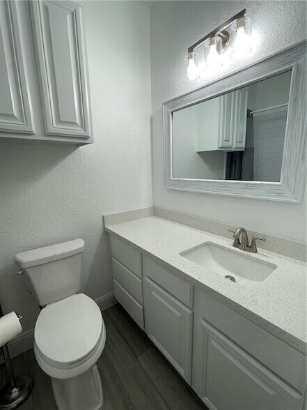 Building Photo - 3838 Oldenburg Ln