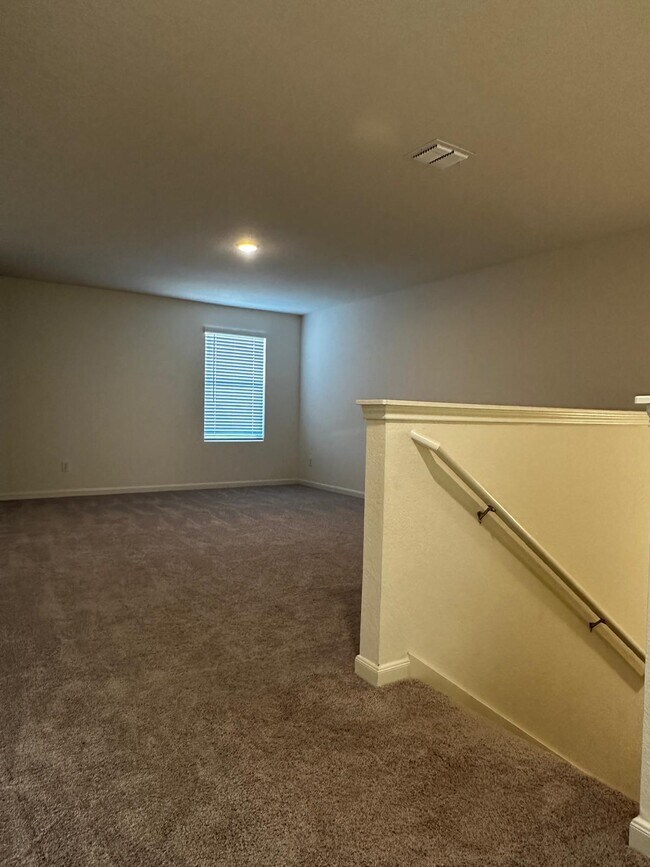 Building Photo - 14402 Woodland Holw