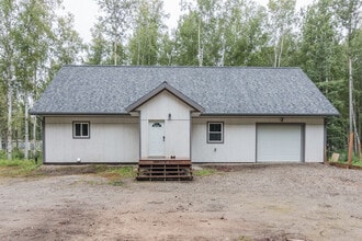 Building Photo - Solid 2 Bedroom 2 Bath House With Convenient Location to Eielson AFB