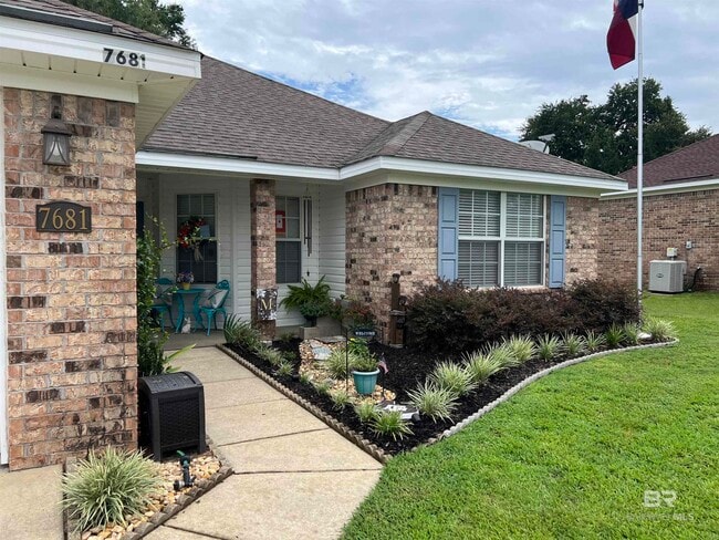 Building Photo - 7681 Elizabeth Dr