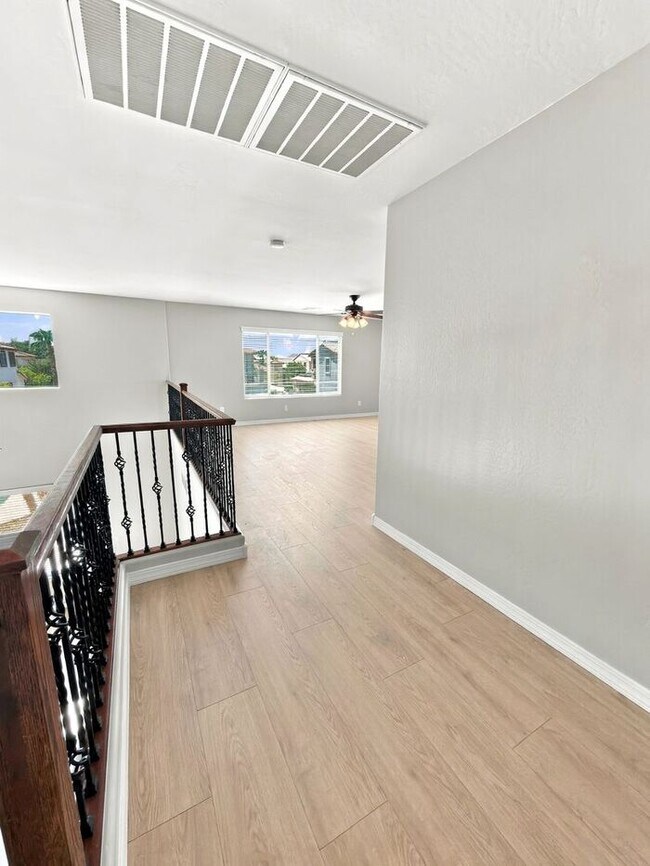 Building Photo - Gilbert 5-Bedroom Home with Pool, Loft & Primary Suite Downstairs – Minutes from Gilbert Regional...