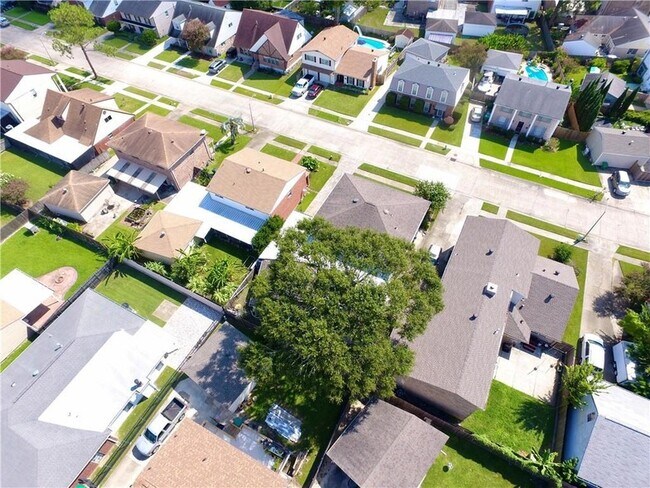 Building Photo - 316 Bienville Dr