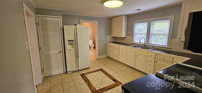 Building Photo - 168 Goodman Rd