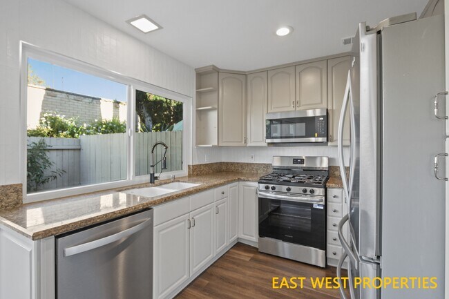 Building Photo - 22815 Leo Ln
