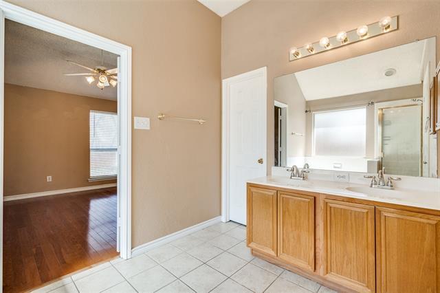 Building Photo - 3729 Sycamore Ln