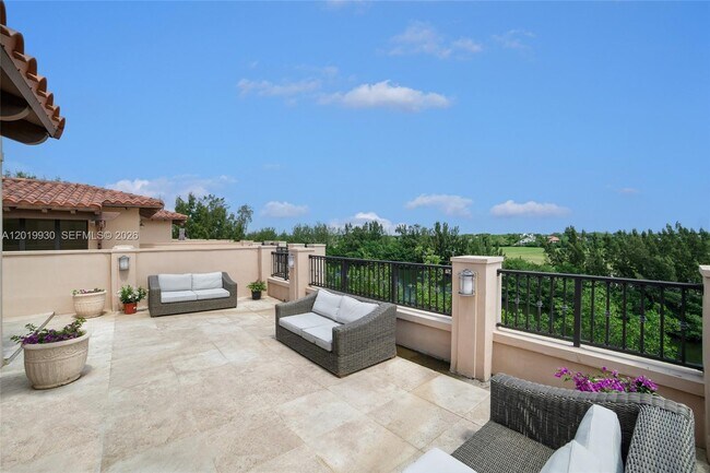 Building Photo - 6226 Paradise Point Dr
