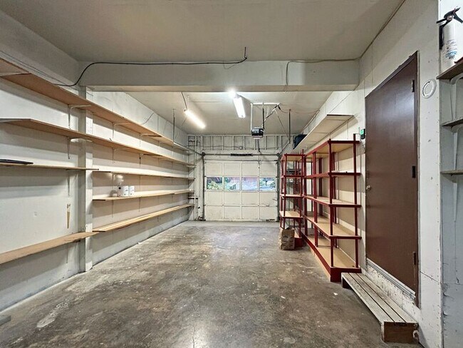 Building Photo - 505 Empress Ave