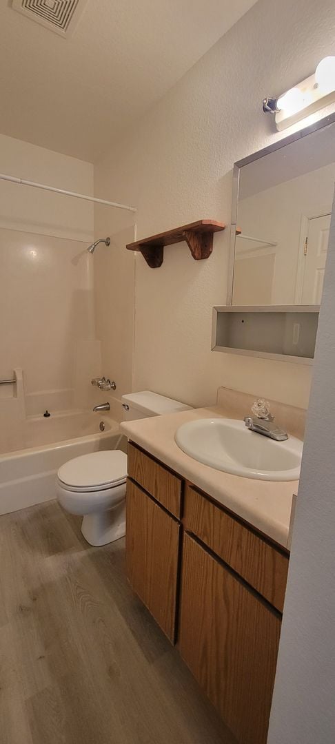 Building Photo - 1631 Bramble Pl