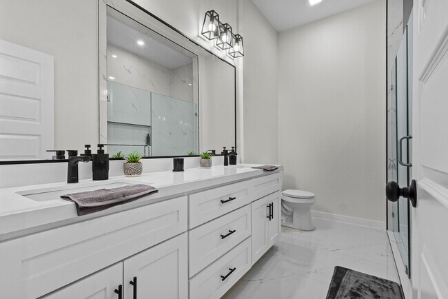 Building Photo - 7425 Lake Havasu