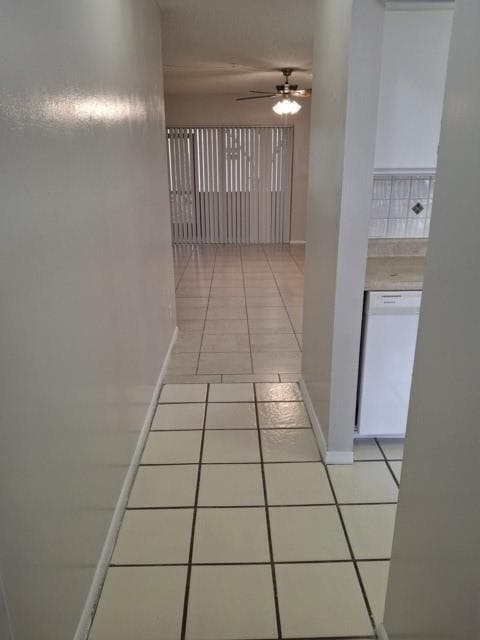 Building Photo - 714 Gardens Dr