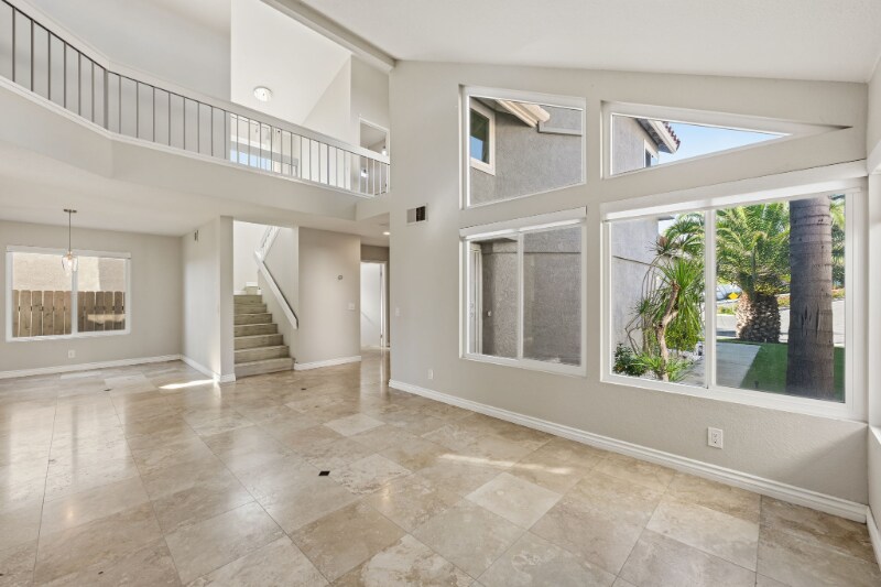 Building Photo - 1727 Avenida Alta Mira