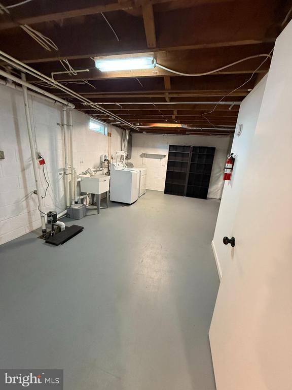 Building Photo - 8787 Hickory Hill