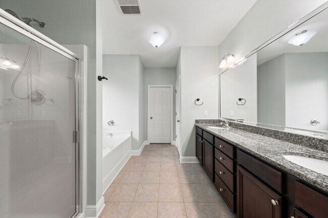 Building Photo - Luxury home in a premier neighborhood!
