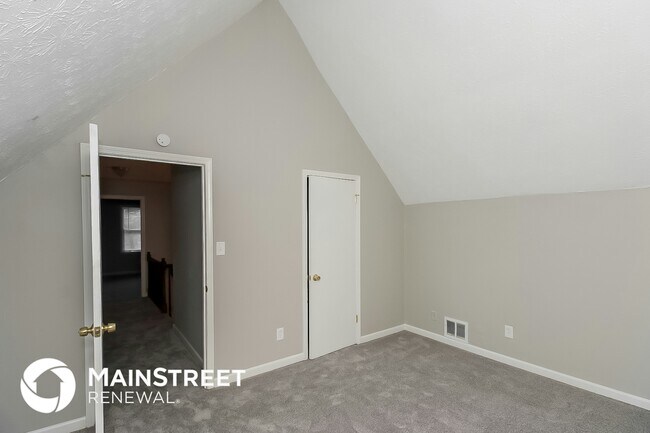 Building Photo - 3103 Skyland Dr