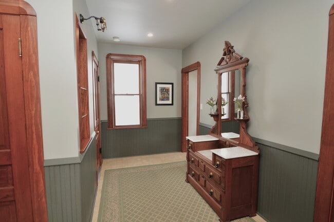 Building Photo - 2626 Union St