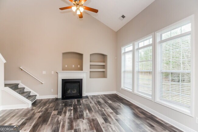 Building Photo - 7038 Hillcrest Chase Ln