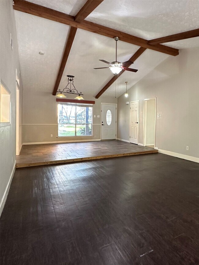 Building Photo - 2016 Royal Oak Pl