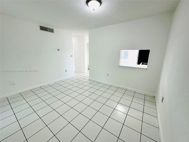 Building Photo - 505 NW 177th St