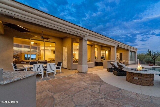 Building Photo - 6002 E Saguaro Vista Ct