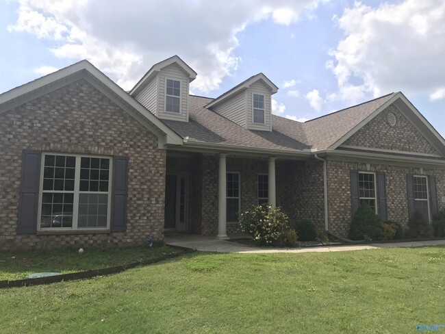 Building Photo - 178 Sarah Jane Dr